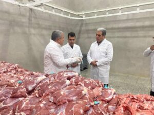 بازدید کارشناسان شرکت تعاونی، از شرکت صنایع بسته بندی گوشت حکمتان همدان