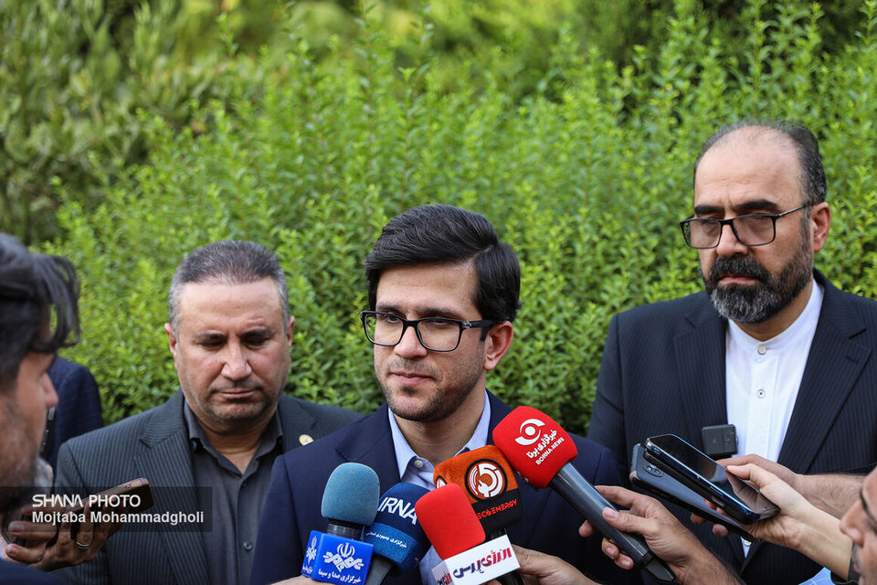 لزوم همکاری برای توسعه صنعت پالایش/ صدور مجوز واردات بنزین سوپر