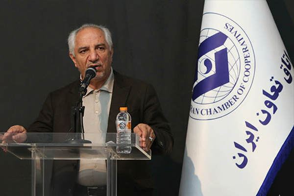 از سنگر جبهه تا سنگر تعاون؛ روایت علی‌الحسینی از روزهای دفاع مقدس/ دفاع مقدس مدرسه‌ای بود برای همدلی و ایثار