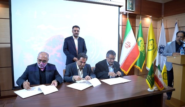 امضای تفاهم‌نامه همکاری اتاق تعاون خراسان رضوی و منطقه ویژه اقتصادی سرخس در حاشیه همایش وفاق ملی و سرمایه‌گذاری برای تولید