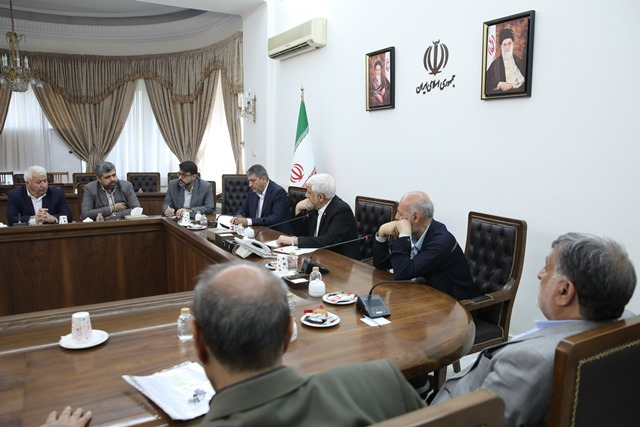 معاون اول رئیس جمهور با تاکید بر اهمیت نقش تعاونی‌ها پس از جنگ۱۲ روزه: باید به تعاونی‌ها و بخش خصوصی میدان دهیم